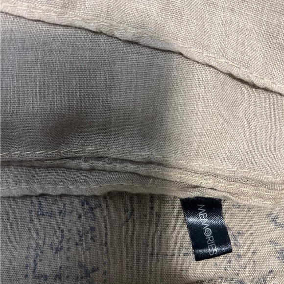 Elegant Tan Elephant Design Wrap - Picture 4 of 4